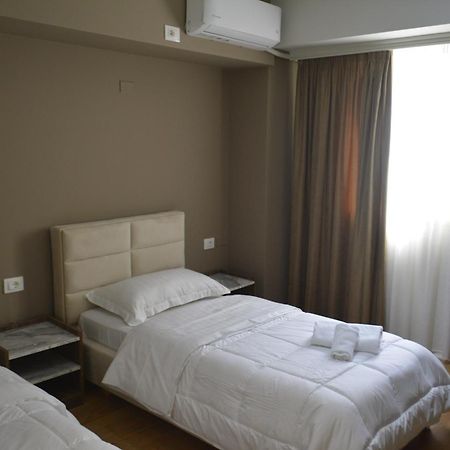 Hotel Her Влёра Экстерьер фото