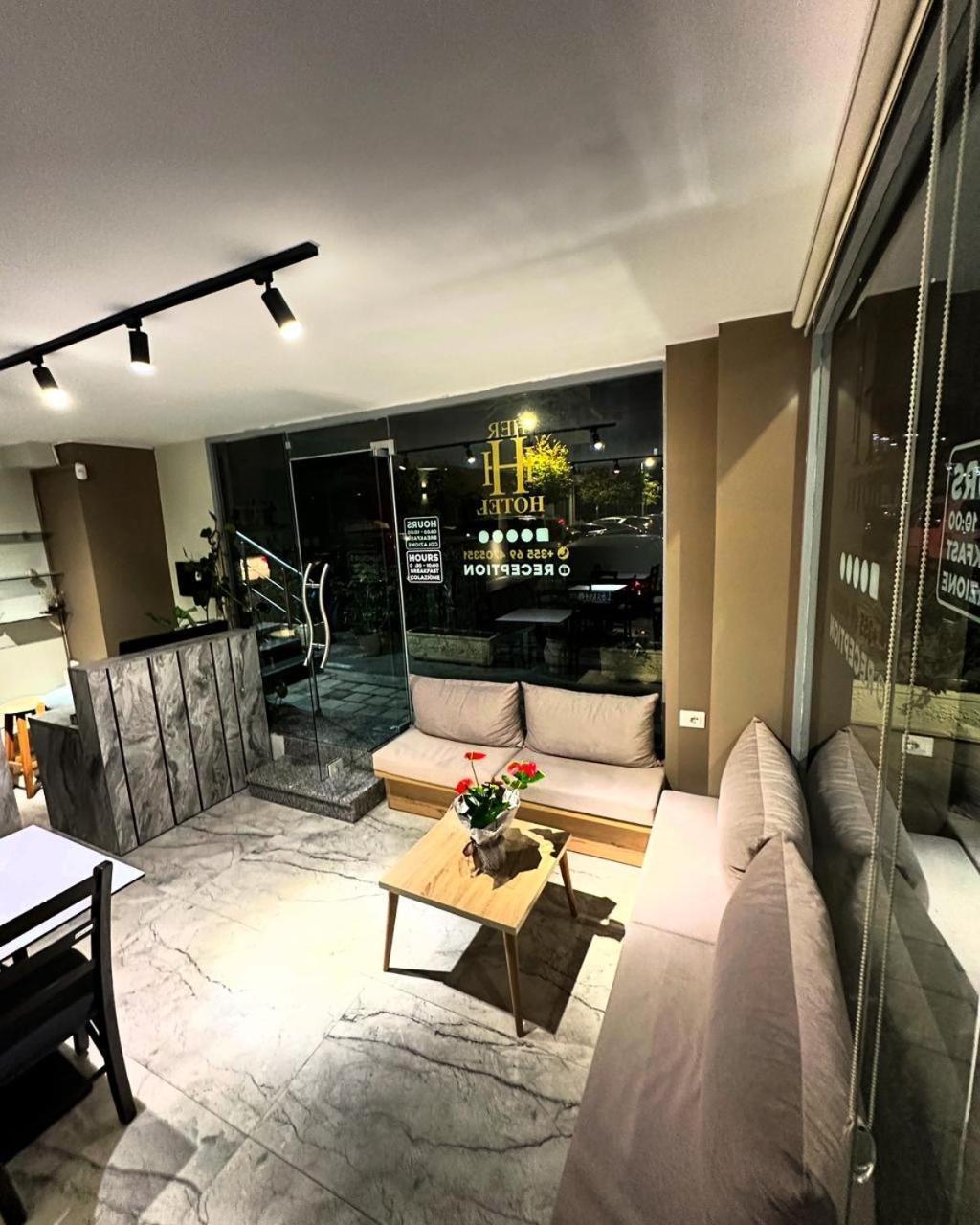 Hotel Her Влёра Экстерьер фото