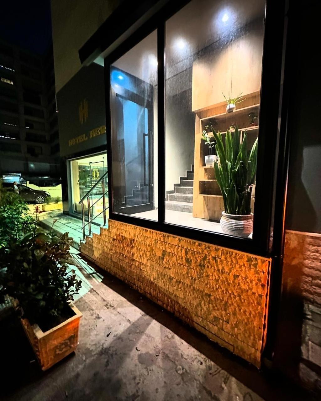 Hotel Her Влёра Экстерьер фото