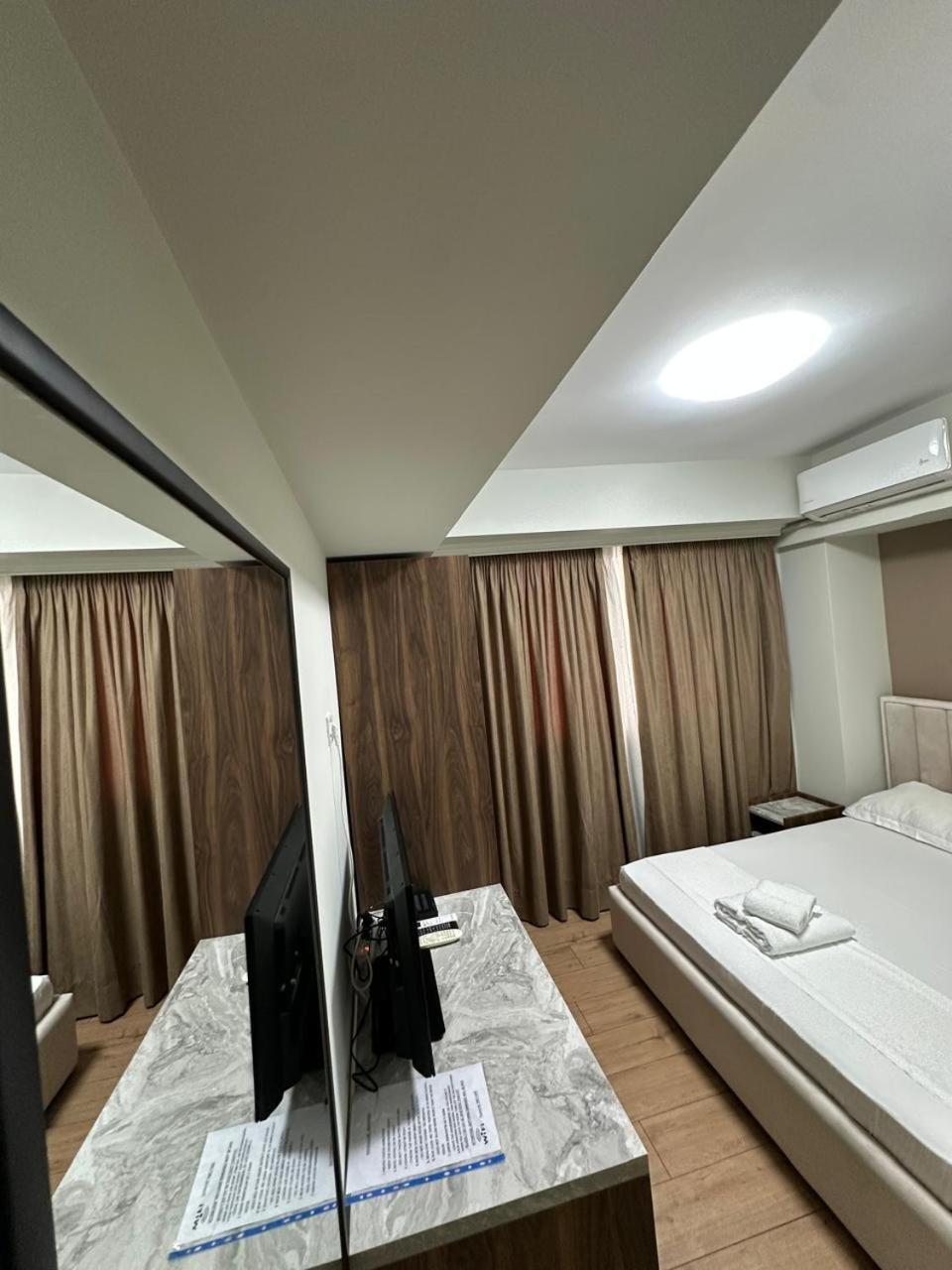 Hotel Her Влёра Экстерьер фото